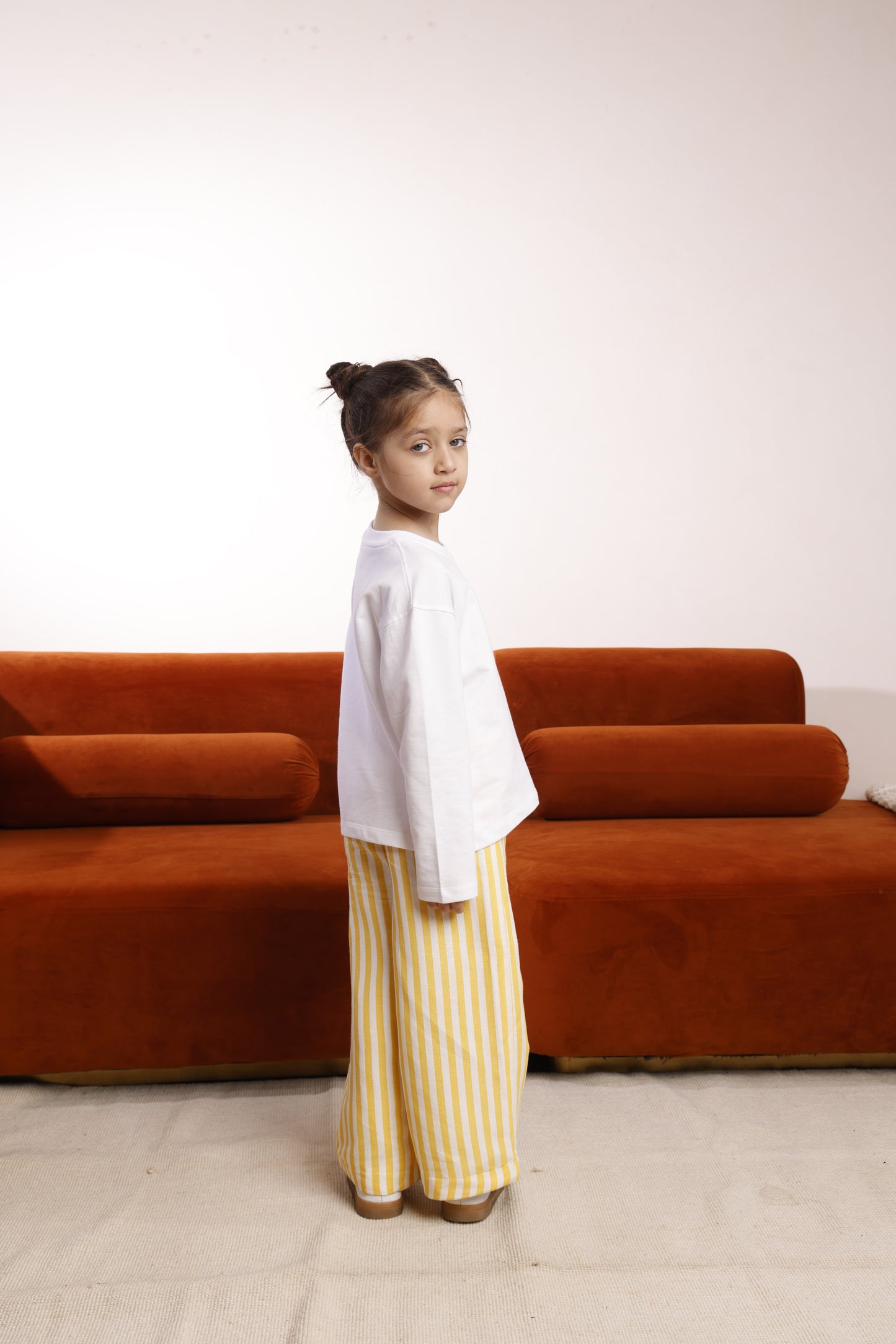 CORE TEE WHITE + STRIPED PANTS SET