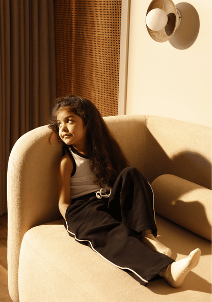 CONTRAST TANK WHITE + CORE JOGGERS BLACK SET